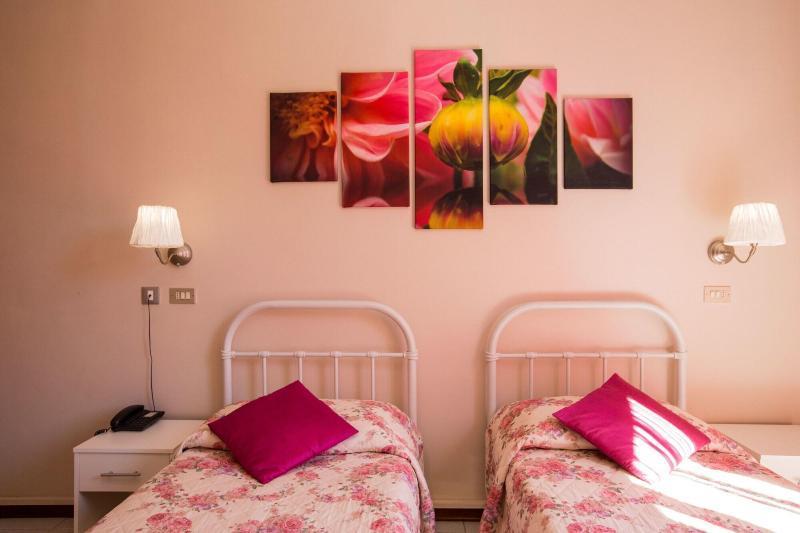 Hotel Arcoveggio Болонья Экстерьер фото