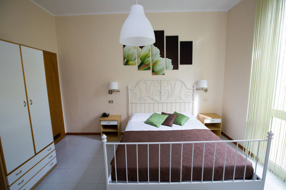 Hotel Arcoveggio Болонья Экстерьер фото