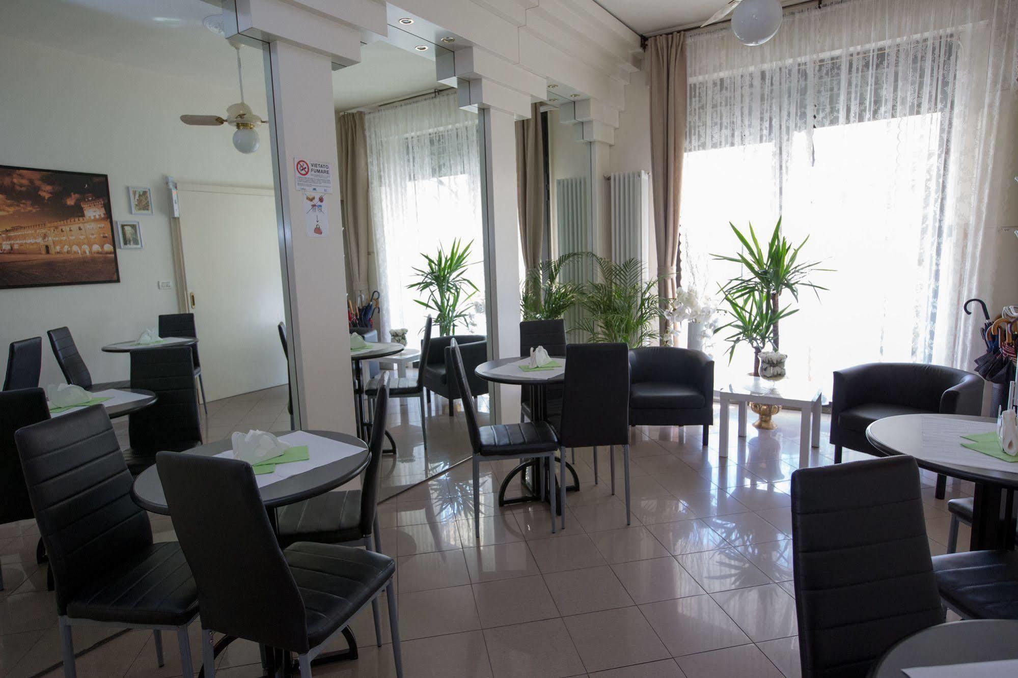Hotel Arcoveggio Болонья Экстерьер фото